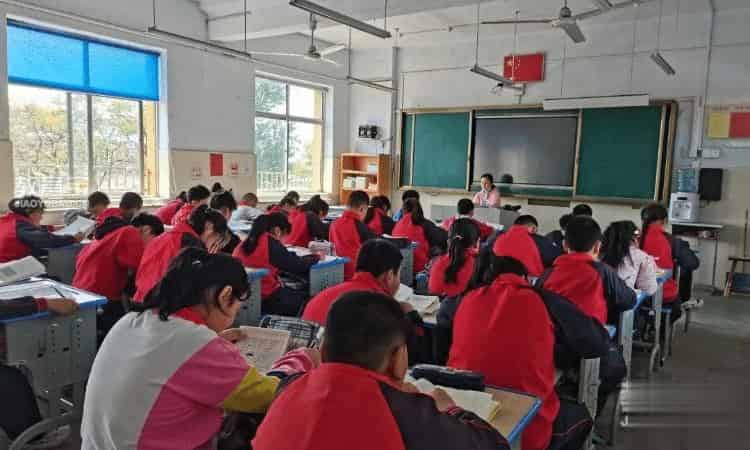 淄川区龙泉镇中心小学